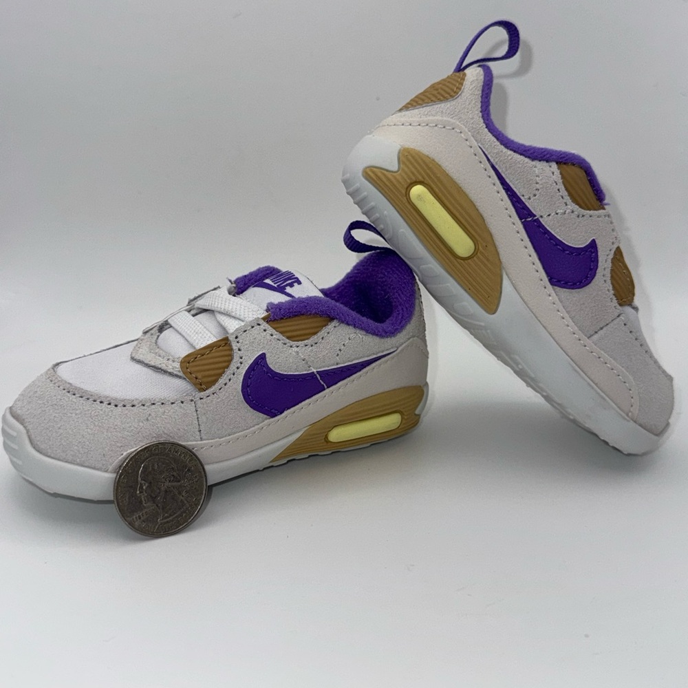 Nike Max 90 Crib
White/Action Grape Phantom